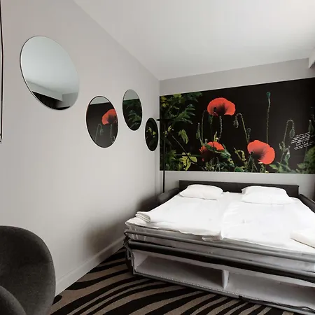Novotel Hotel 4*