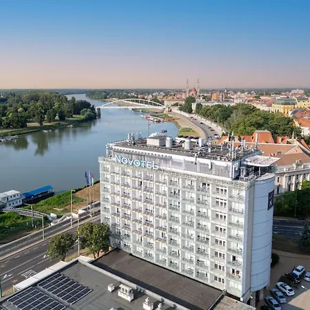 Novotel 4*