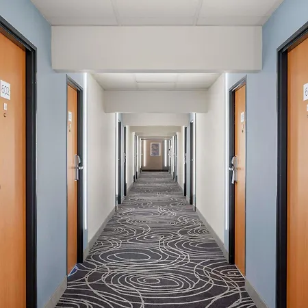 Novotel סגד
