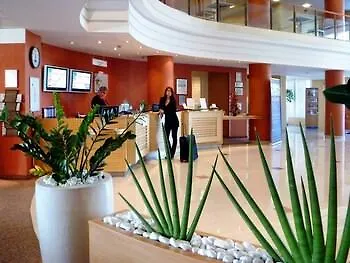 Novotel מלון 4*