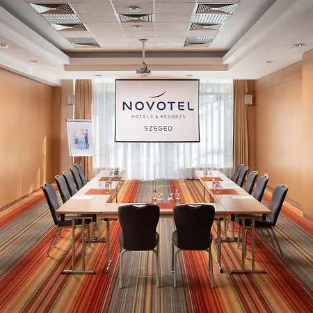 מלון Novotel