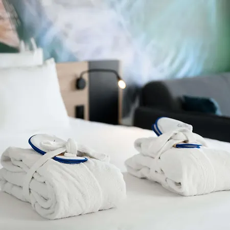 Отель Novotel 4*